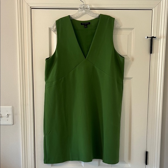 Banana Republic Dresses & Skirts - Banana Republic Green Mini Dress size 16